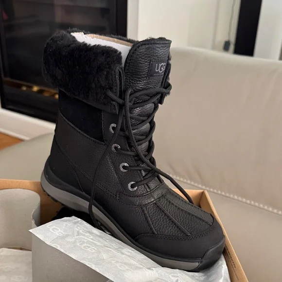 UGG Black Adirondack Winter Boot III - Brand New - Picture 2 of 8